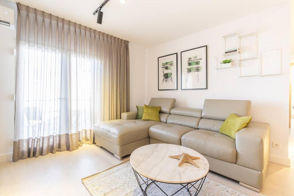 אסטפונה Ar6 Pablo Picasso 4 Bedroom Apartment מראה חיצוני תמונה